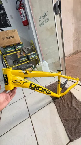 vendo quadro gios e algumas peças semi novas, apenas venda!valor a negociar 