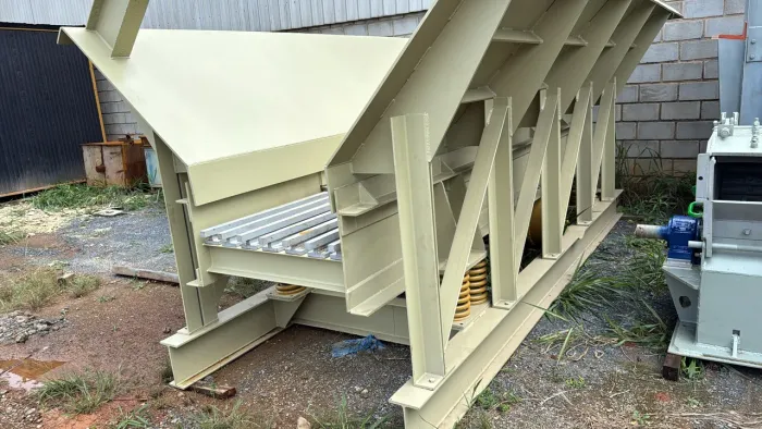Alimentador vibratório 4,00x90 ( totalmente revisado )