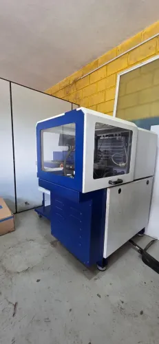 MAQUINA UNIDADE INJETORA