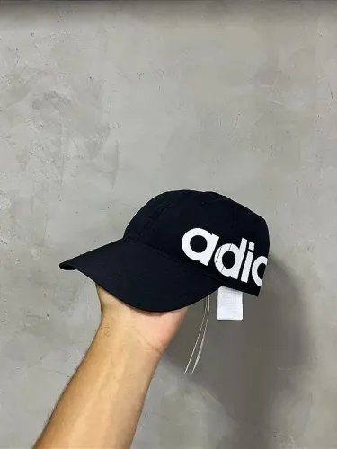 Boné adidas 