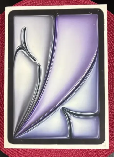 Ipad AIR M2 256gb 11 polegas com capa teclado e varios outros acessorios - Item Sem Uso.