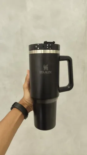 Copo Stanley 1.2 L + Personalização grátis com seu nome!