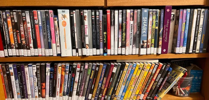 Coleção de DVDs - Diversos Filmes e Gêneros e livros