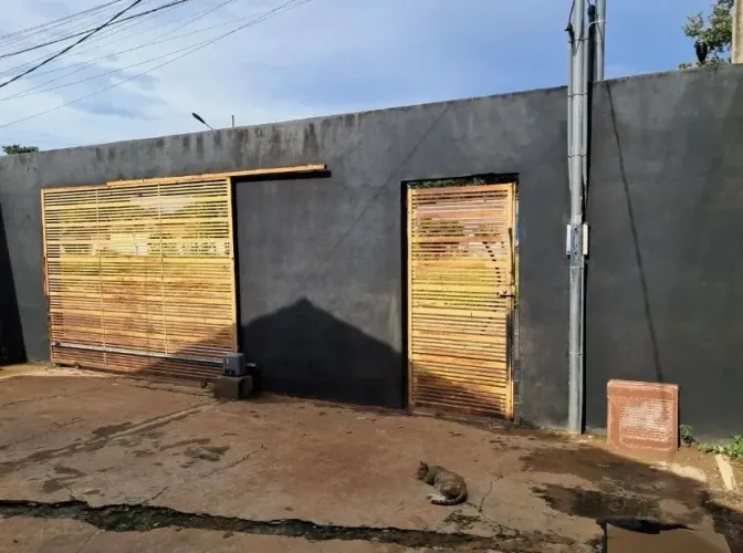 Vendo no sol nascente, único dono