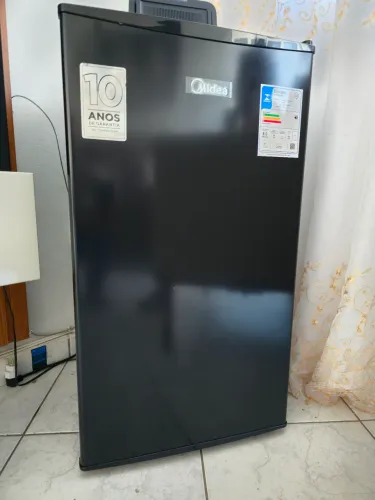 Frigobar 93 Litros Black Edition Inverter Bivolt Midea
