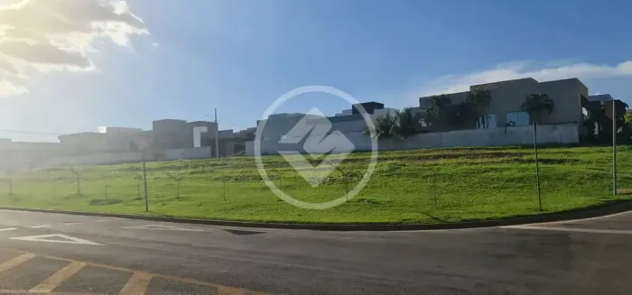 FLORAIS DA MATA-Vende-se Dois lotes (fundo um para o outro) medindo 914,18 m² codigo: 1095