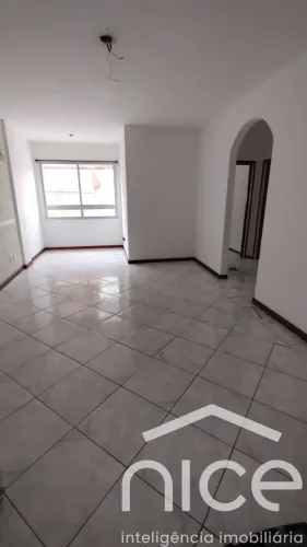Apartamento Semi Mobiliado com 03 Dormitórios sendo 01 Suíte no bairro Vila Operária na ci