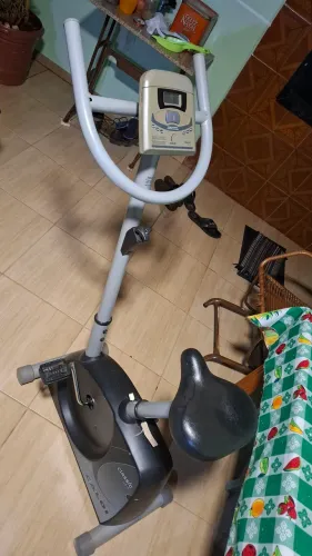 Bicicleta ergometrica caloi clb10