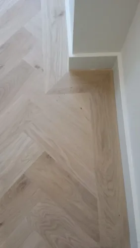 Piso laminado, vinílico, instalação e venda.