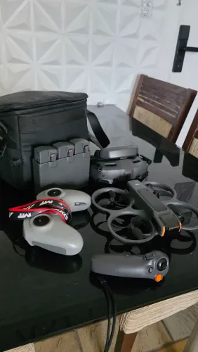 DJI Avata 2 com remote controller 3
