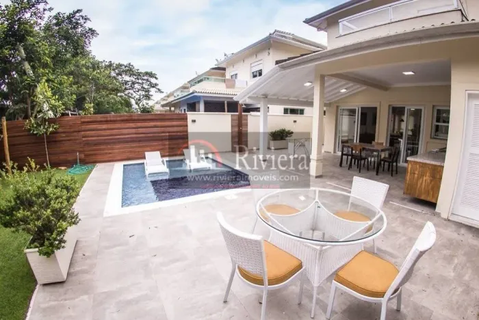 Casa a Venda em Maresias, Condominio Fechado em São Sebastião/SP