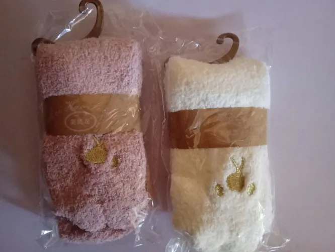 Vendo meias soft canelada com detalhe de coelhinho