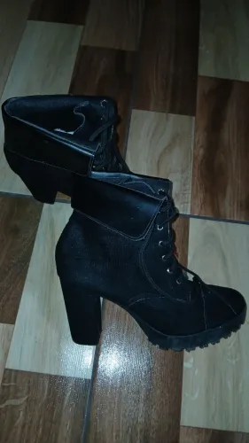 Bota. Número 38