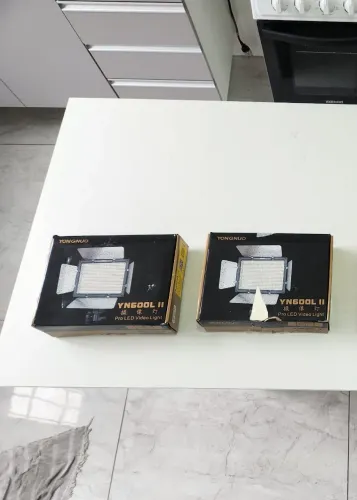 ILUMINADOR + controle (02 por 400,00)