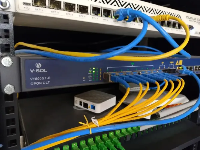 OLT Gpon V-SOL 8 portas C++++