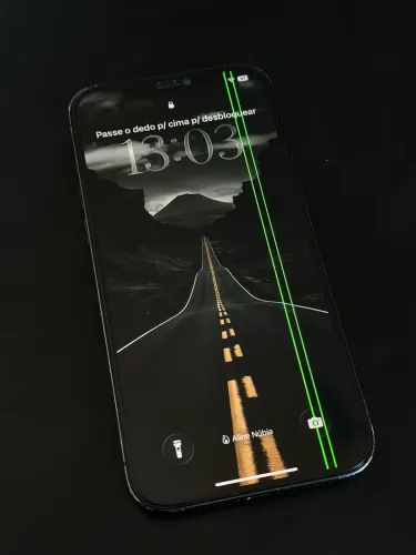 iPhone 12 Pro Max 256GB - Detalhe na Tela (Preço Baixo)