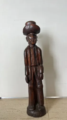 Escultura em madeira Zefa araçuai vintage - Arte popular