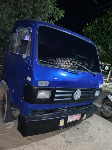 Vendo caminhão Volkswagen em perfeito estado ,cm carroceria
