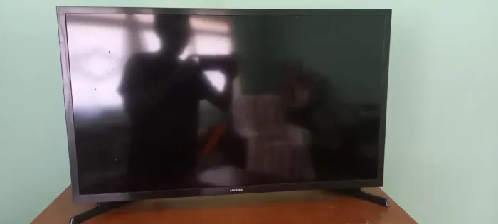 Smart TV Samsung 32" J4290 HD Wi-Fi - Completa e Funcionando Perfeitamente