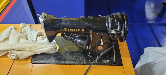 Máquina de costura Singer Modelo 15