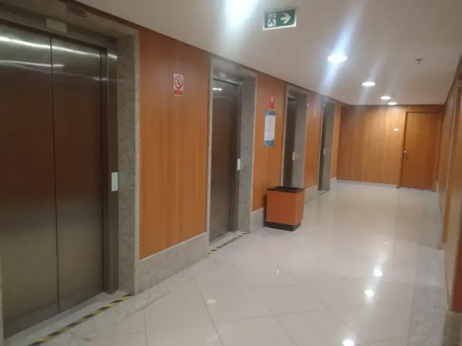 Sala/Conjunto 42,27m,1 vaga, sanitário, no Hangar Bisness-torre 1 empresarial paralela- Ss