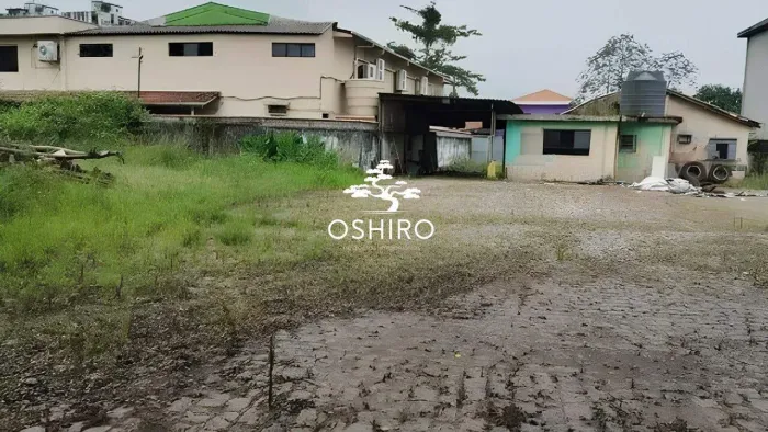 Terreno à Venda em Cubatão - 3.200 m²