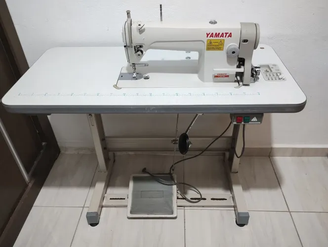 Máquina de costura 