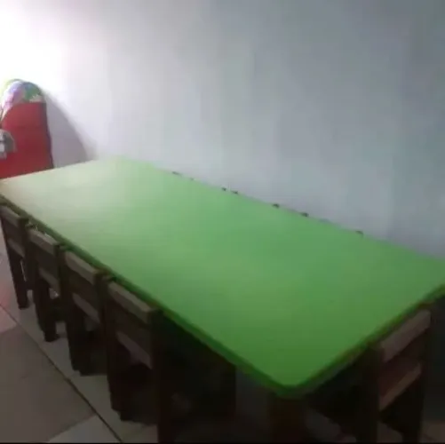 Mesa infantil de madeira
