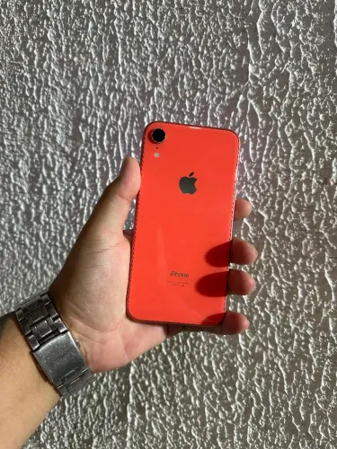 IPHONE XR SALMÃO 128GB ? 690,00 AVISTA PARCELO NO CARTÃO EM ATÉ 18 ? ENTREGO 