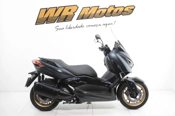 YAMAHA XMAX ABS