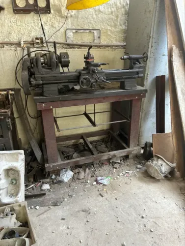 Torno de bancada trifásico 