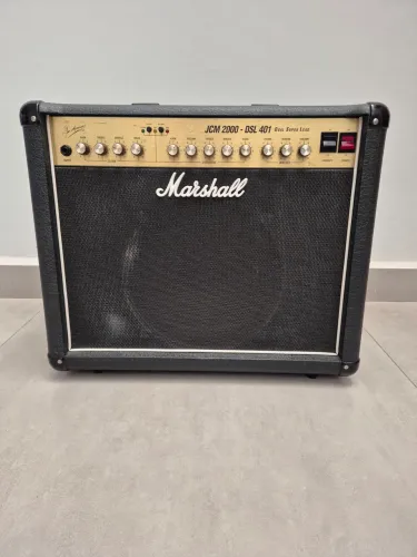 Marshall JCM 2000 DSL 401