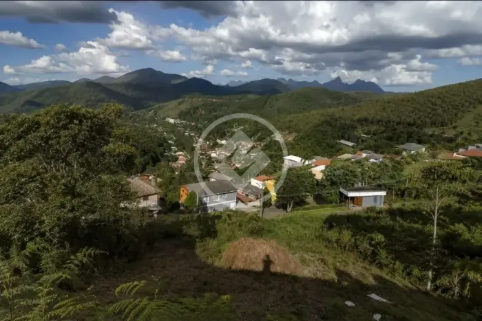 Terreno em condominio com 325m² - R$ 190.000m00 - Green Valley - Teresópolis codigo: 35233