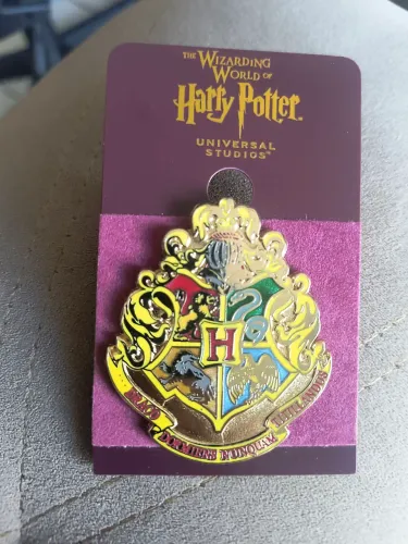 Wizarding World Of Harry Potter Universal Studios Hogwarts House Crest Pin Large