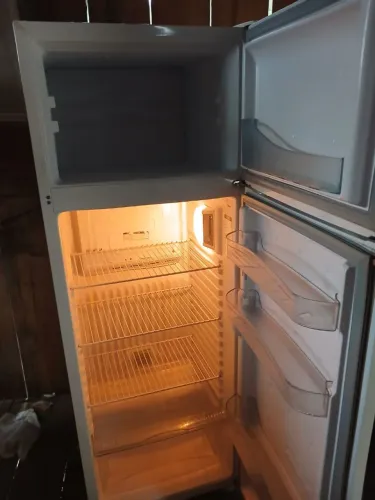 Vendo geladeira usada funcionando certinho