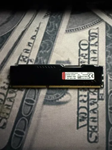Memória RAM HyperX 8GB DDR3 1600MHz Desktop