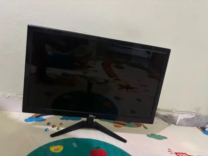 Estou vendendo esse Monitor Dr Office 21,5 polegadas 75hz usado