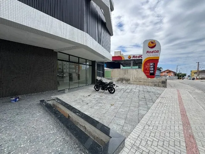 Alugo Sala Comercial em Bombas Otima localização