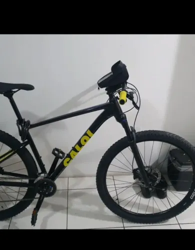 Bicicleta Caloi Aro 29. 6 meses de uso, com nota fiscal.