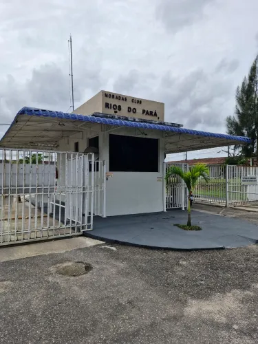 Casa Condomínio Rios do Para / Centro-Ananindeua