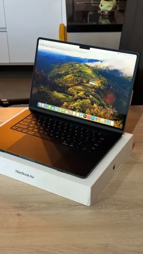 MacBook Air M2 2022 | 8GB Ram | Apple M2 | 512GB SSD - Loja física! Com 3 meses garantia!