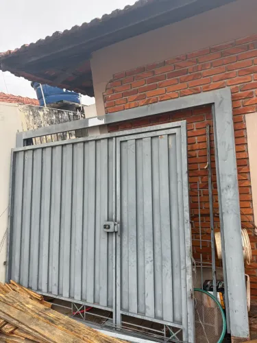 Portão basculante com motor 220v