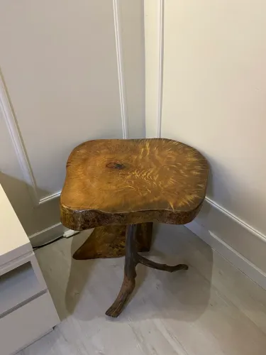 Mesa de Centro Rústica em Madeira Maciça