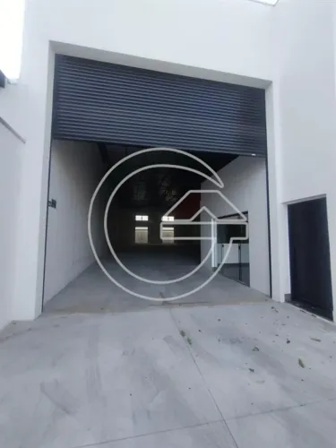 ALUGA-SE Comercial NO CENTRO - MARÍLIA/SP