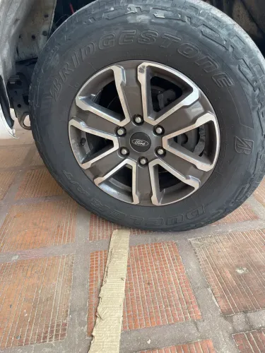 RODAS ARO 17 DA RANGER COM PNEUS  VL 3300.00 TR *