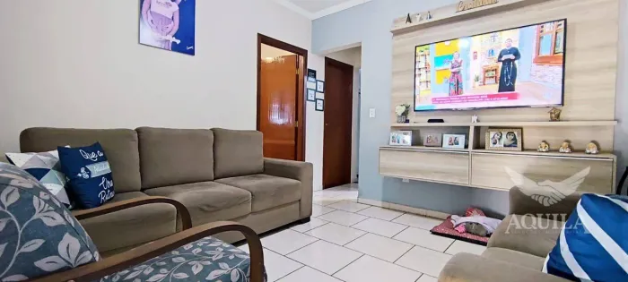 CASA TERREA 114M² - TERRENO 300M² - 2 DORMITÓRIOS - 1 BANHEIRO - 4 VAGAS - VILA SÃO JORGE 