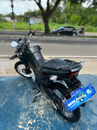 Honda Bros 2025 baixa Km 