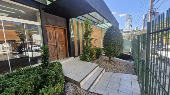 Casa á venda com 4 dormitórios sendo um 1 suíte Chácara Urbana - Jundiaí/SP REF: CA76553