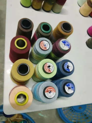 Vende-se linhas de costura
