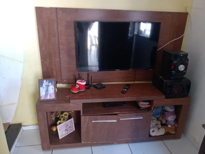 Vende se rack Com painel em bom estado